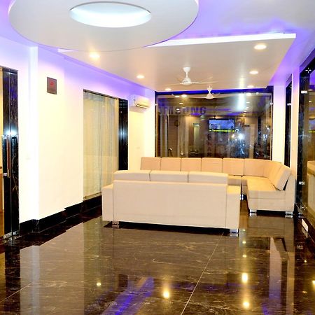 Hotel Taru Inn Ghaziabad Exterior foto