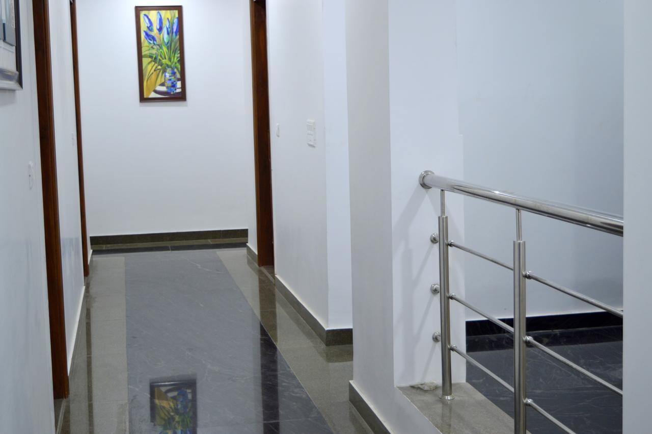 Hotel Taru Inn Ghaziabad Exterior foto